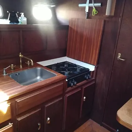 Bateau-hôtel Maz Glaz *